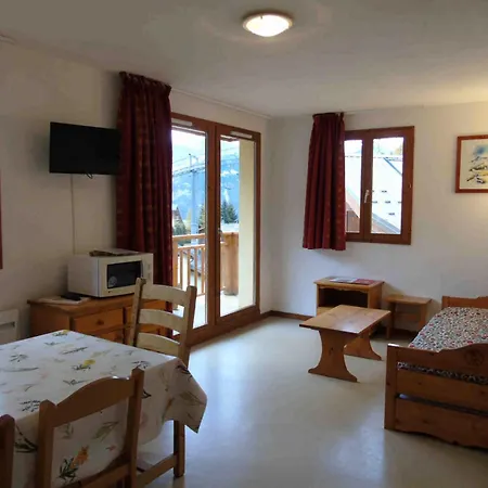 Arrondaz - 3 Pieces Pour 8 Personnes Mae-8744 Modane